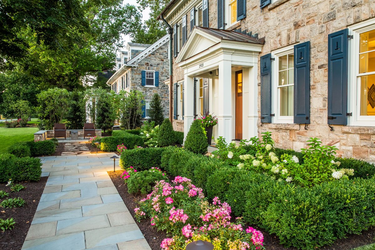 Front yard landscape design